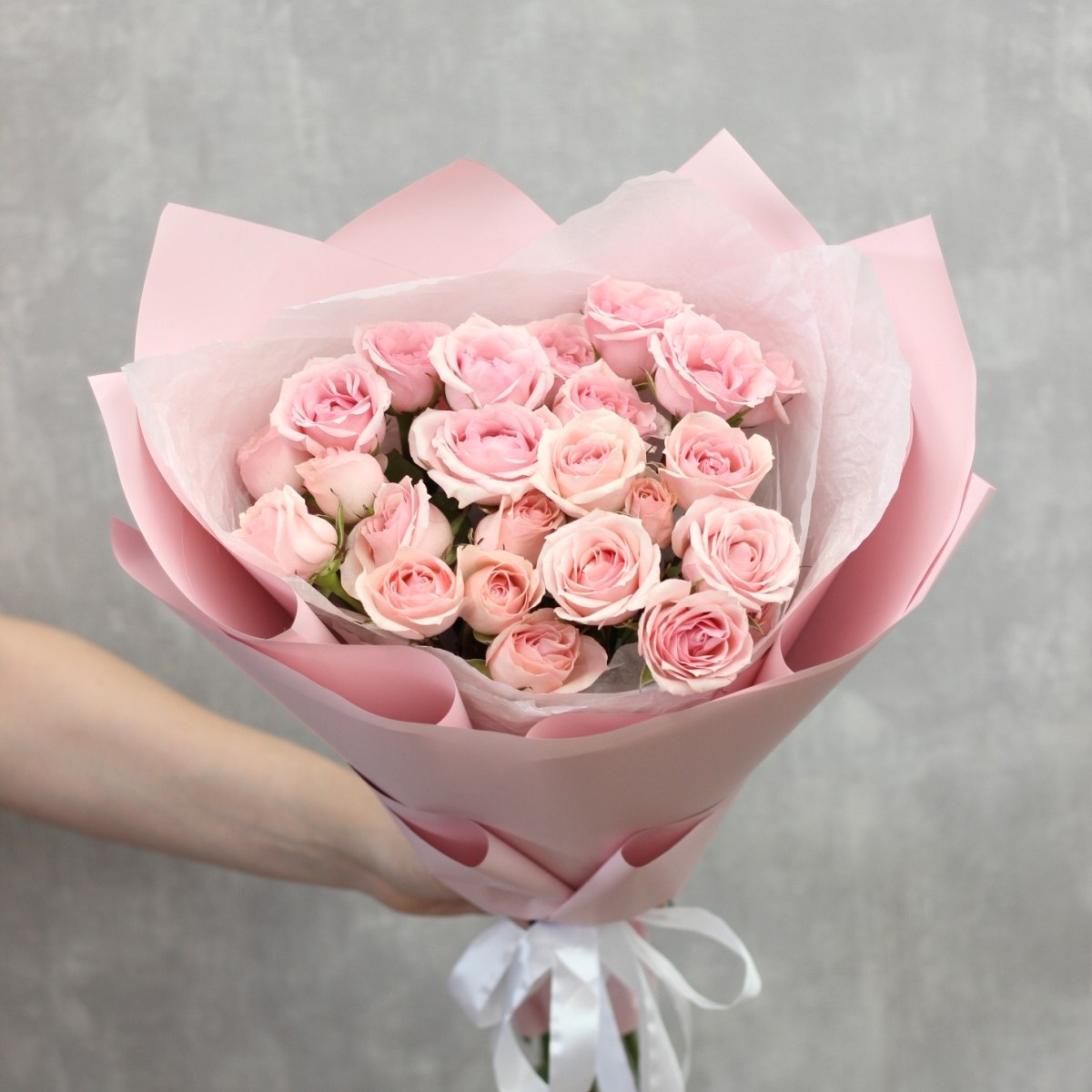 Букет из кустовой розы